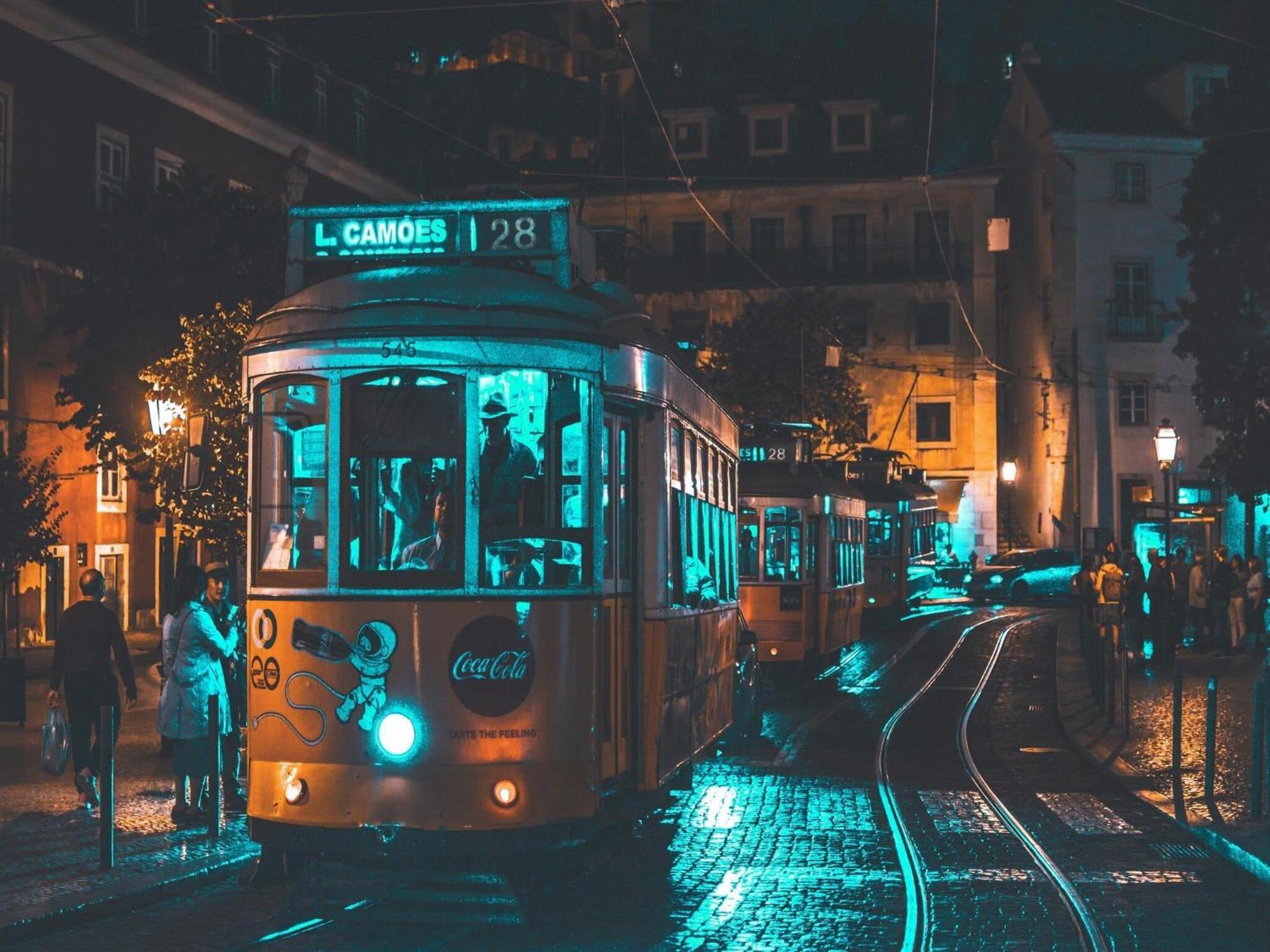Cozy Getaway In With Balcony Appartement Oporto